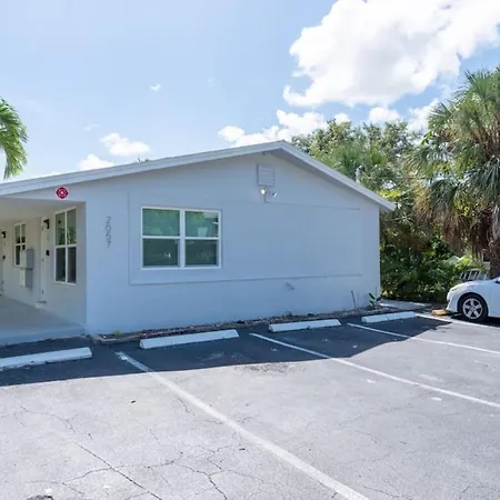 Just Off Wilton Drive Apt 5 Fort Lauderdale Exterior photo